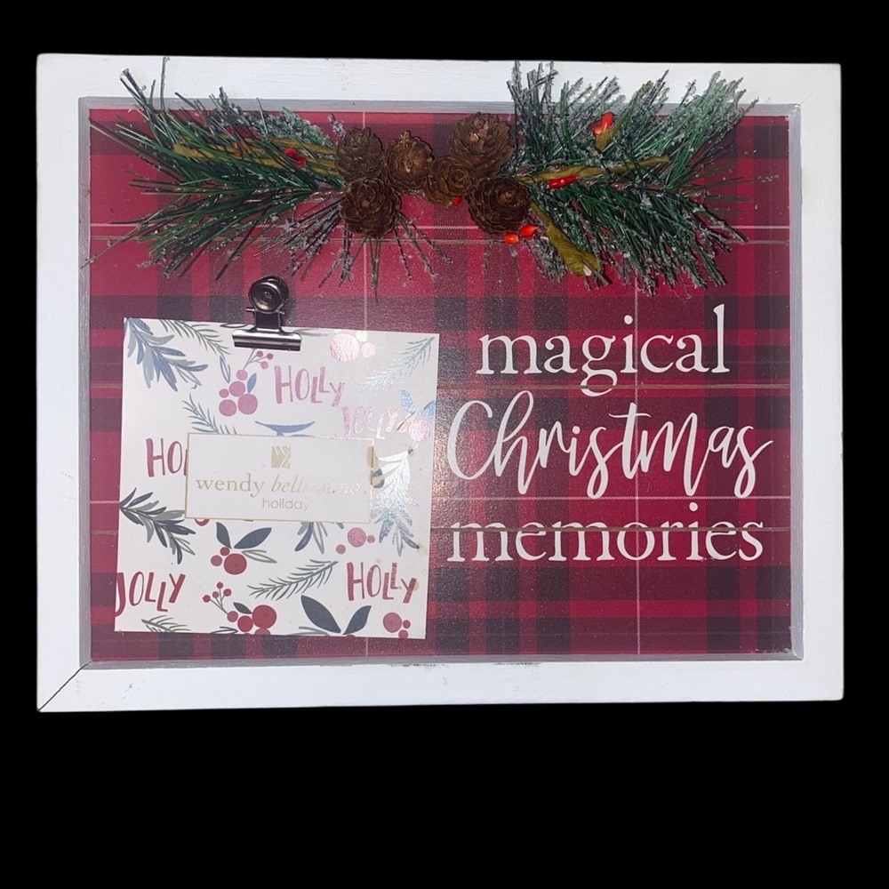 PHOTO CLIP WALL TABLE DECOR “Magical Christmas Memories” by Wendy Bellissimo
